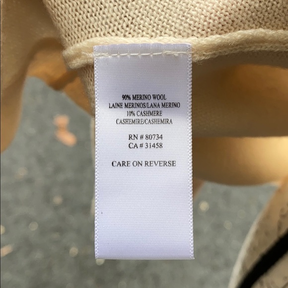 Wool/Cashmere cardigan sweater-3/4 wide sleeves - Picture 6 of 6